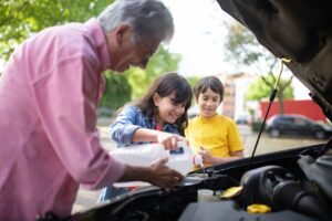 Motor bölmesindeki cam suyu haznesine antifrizli cam suyu eklenmesi